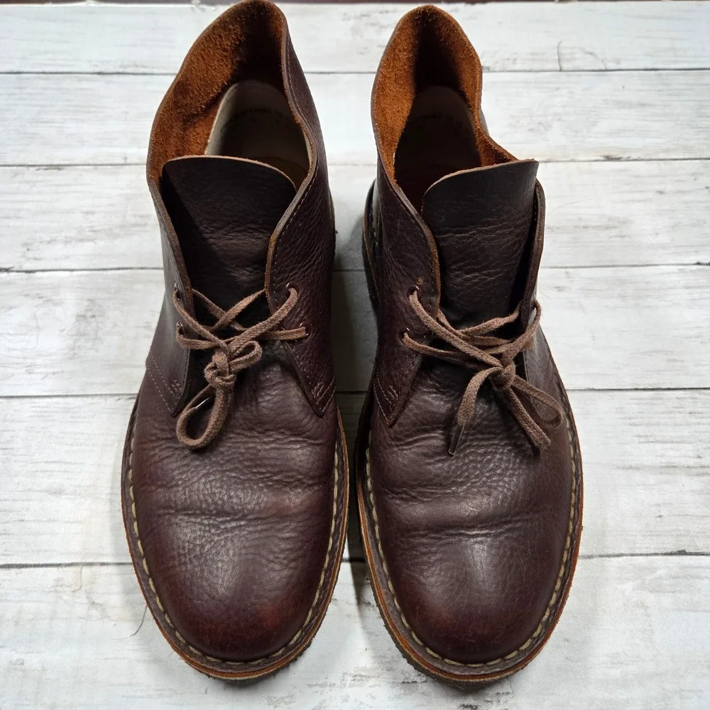 Clarks‎ Desert Boots Mens 9.5M Brown Leather Originals Chukka Crepe Sole 62905